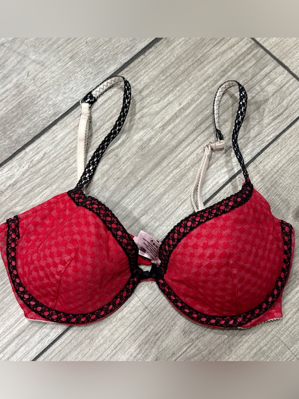Vintage Victoria’s Secret Sexy Little Thing 34D Plunge Bra Red Underwire Support